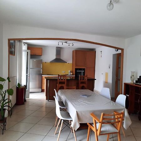 Maison Spacieuse Et Agreable Saint-Georges-de-Luzençon Eksteriør bilde