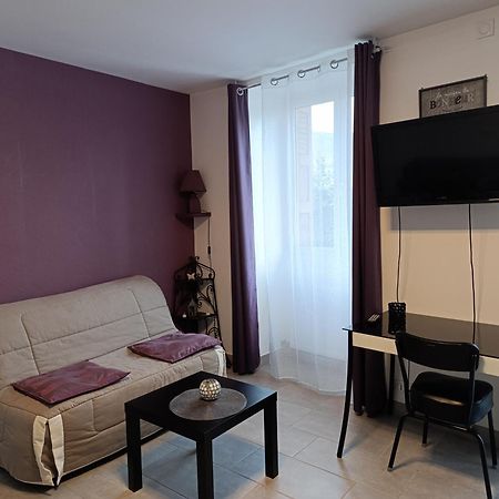Maison Spacieuse Et Agreable Saint-Georges-de-Luzençon Eksteriør bilde