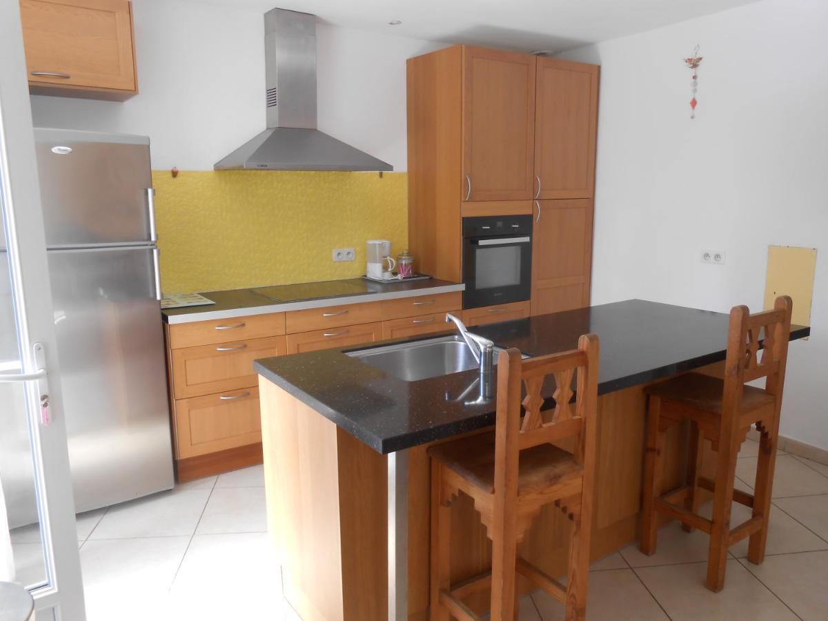 Maison Spacieuse Et Agreable Saint-Georges-de-Luzençon Eksteriør bilde
