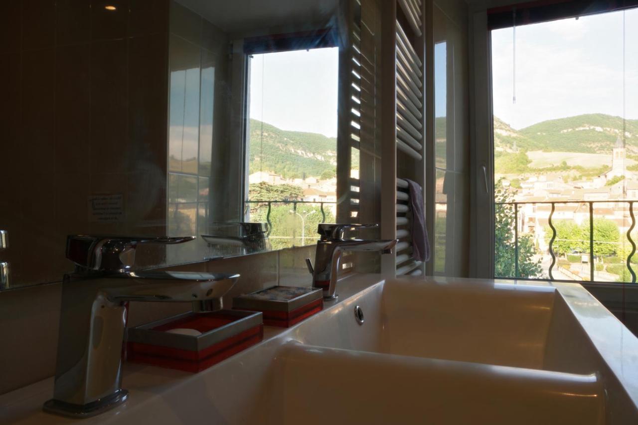 Maison Spacieuse Et Agreable Saint-Georges-de-Luzençon Eksteriør bilde