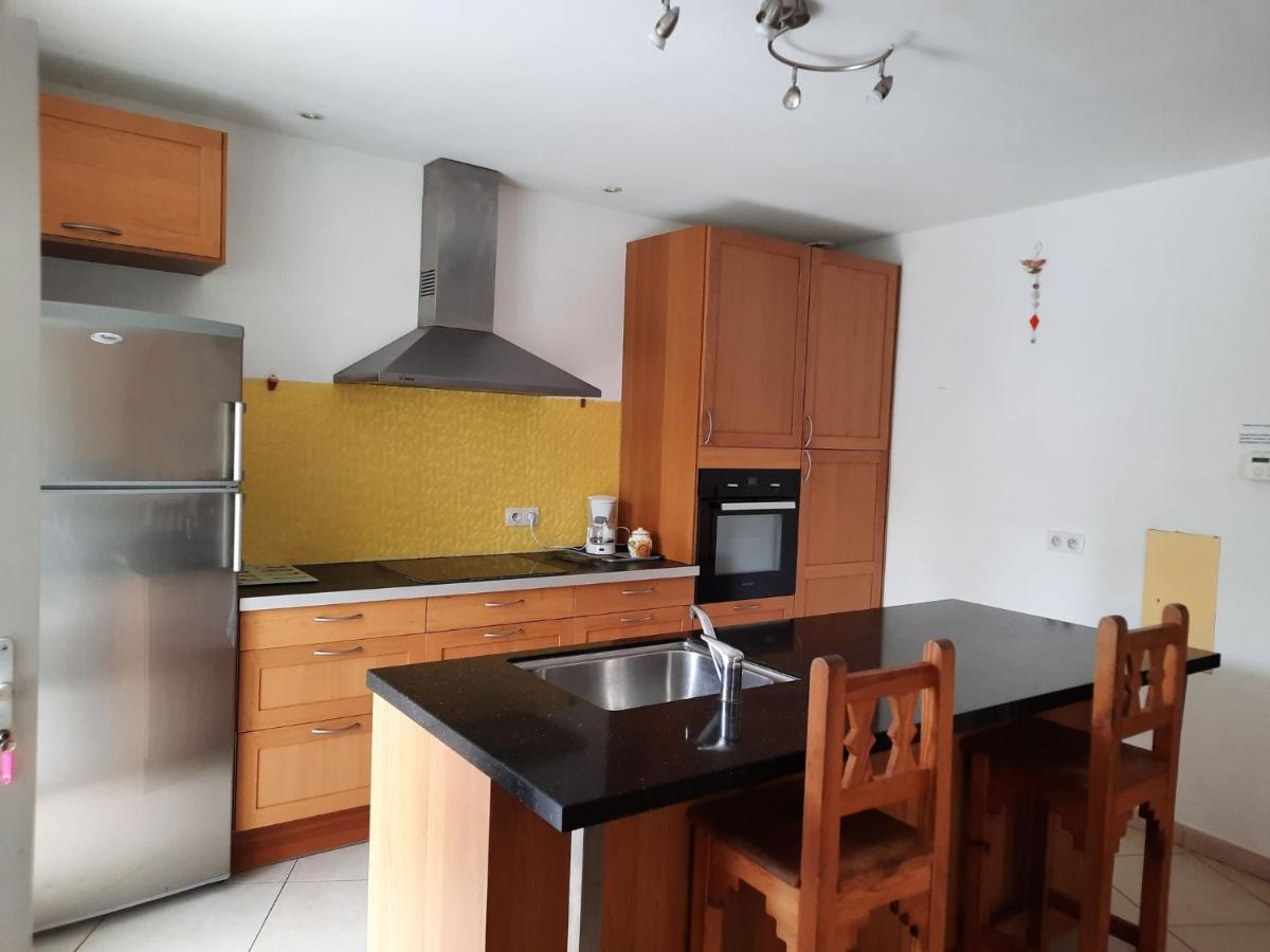 Maison Spacieuse Et Agreable Saint-Georges-de-Luzençon Eksteriør bilde