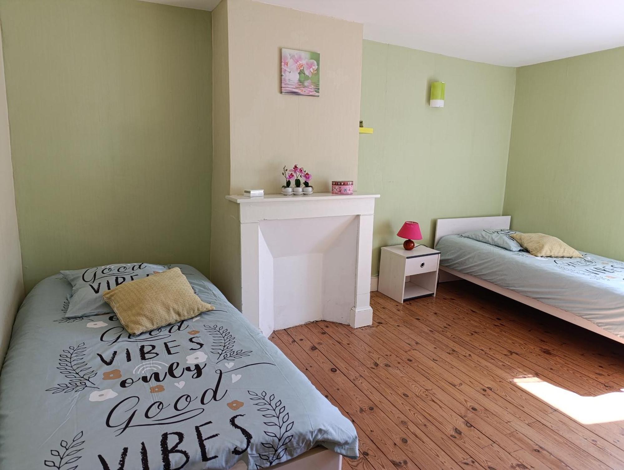 Maison Spacieuse Et Agreable Saint-Georges-de-Luzençon Eksteriør bilde